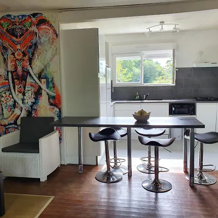 Maison Proche Lacs Et Océans Hébergement de vacances *