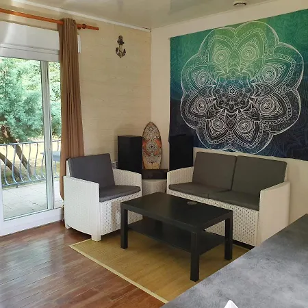 Maison Proche Lacs Et Océans Hébergement de vacances *